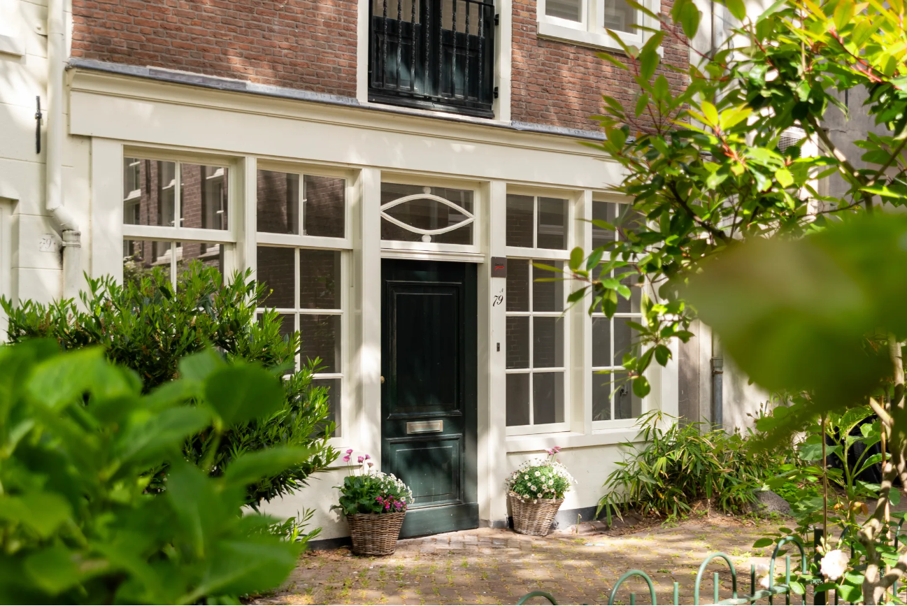 Oudezijds Voorburgwal 79